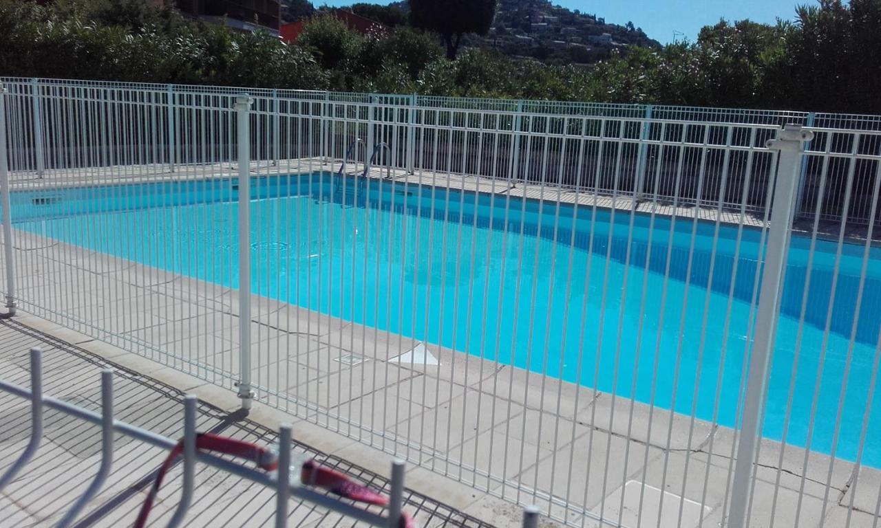 Appartement Vue Mer Piscines Parking Les Coraux Agay Plage Saint-Raphaël Eksteriør billede